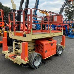 Tijera diésel JLG 260MRT